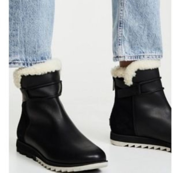 Like New |•SOREL•| Harlow Waterproof Shearing Lined Ankle Boots Size 7 1/2 - Picture 1 of 13